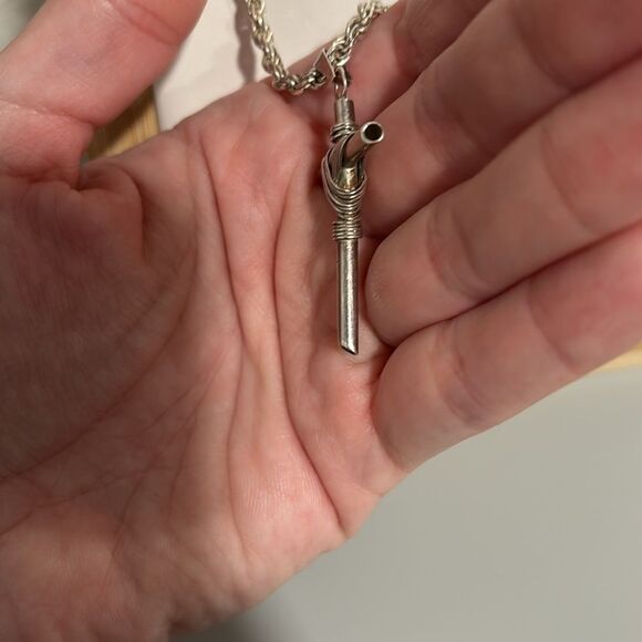 Italy 925 Sterling Silver Cross Pendant and Chain - Picture 5 of 5